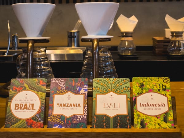 세계의 향기를 담은 한 잔